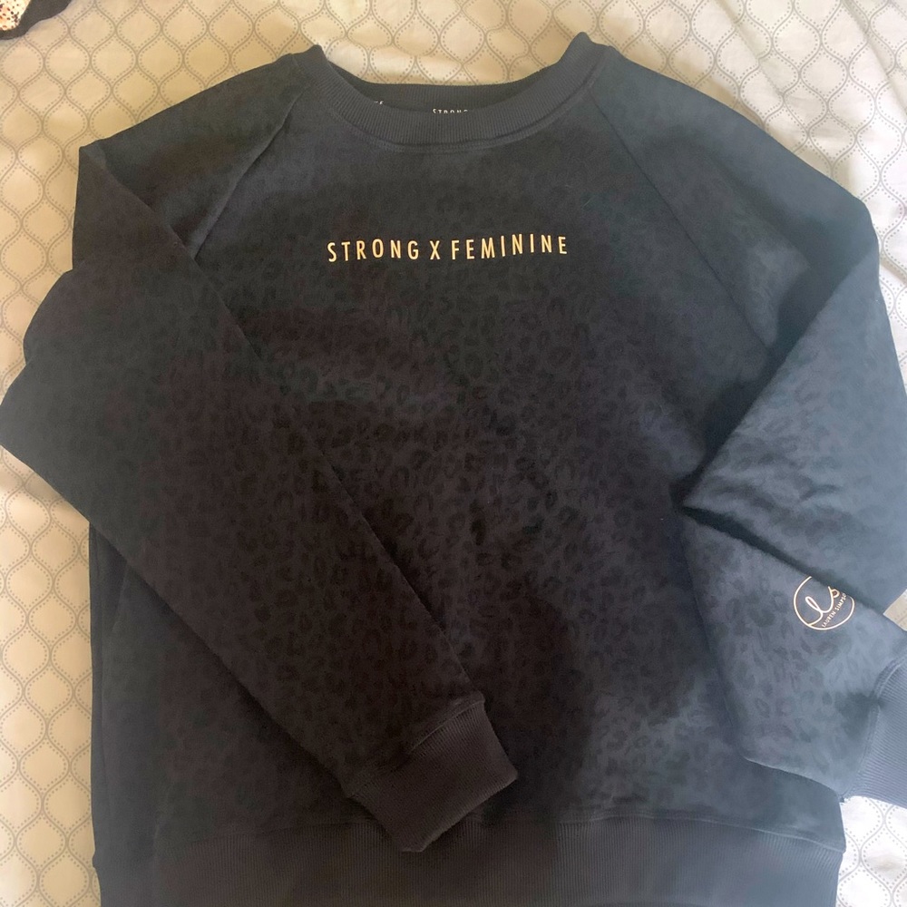 Ryderwear Lauren Simpson pullover sweater